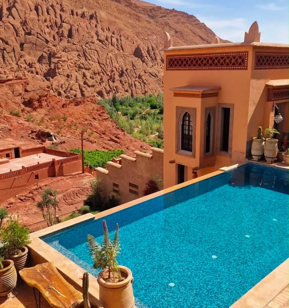 3 Days Desert tour from Marrakech traveling through the spectacular landscapes of southern Morocco.